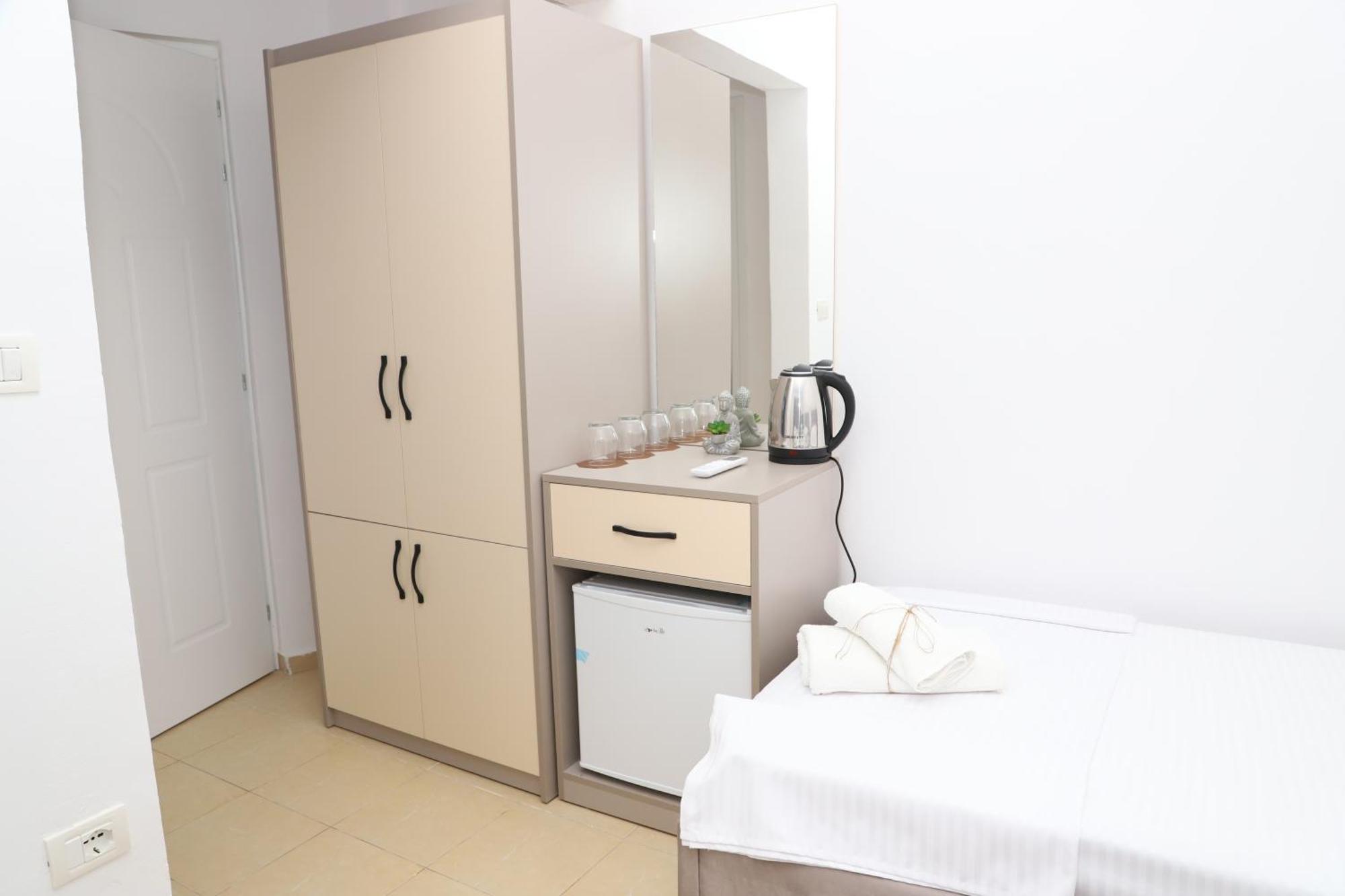 Mucolli Guest house *